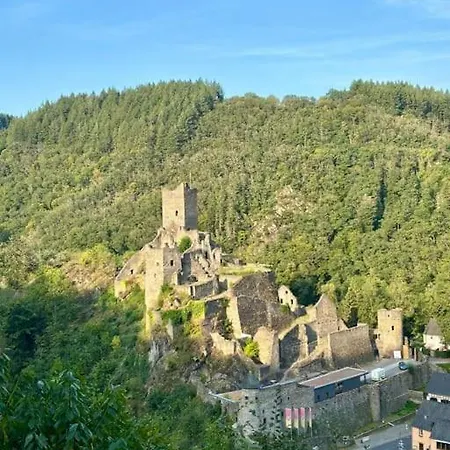 Ruhiges Lay-haus In Der Vulkaneifel, Bis Zu 7 Personen Mit Terrasse, Garten Und Kamin Apartman