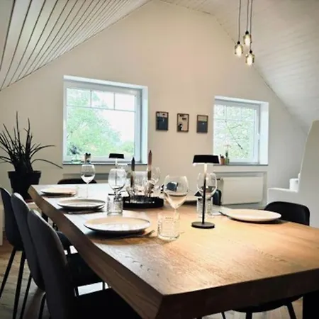 Ruhiges Lay-haus In Der Vulkaneifel, Bis Zu 7 Personen Mit Terrasse, Garten Und Kamin Apartman