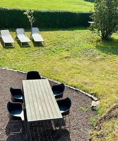 Apartment Ruhiges Lay-haus In Der Vulkaneifel, Bis Zu 6 Personen Mit Terasse Und Garten *