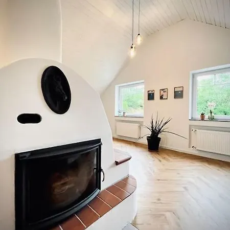 Ruhiges Lay-haus In Der Vulkaneifel, Bis Zu 7 Personen Mit Terrasse, Garten Und Kamin アパート Strohn