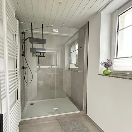 Ruhiges Lay-haus In Der Vulkaneifel, Bis Zu 7 Personen Mit Terrasse, Garten Und Kamin Apartman