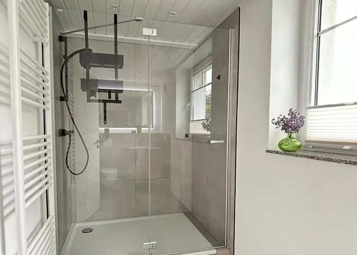 Ruhiges Lay-haus In Der Vulkaneifel, Bis Zu 7 Personen Mit Terrasse, Garten Und Kamin Apartmán